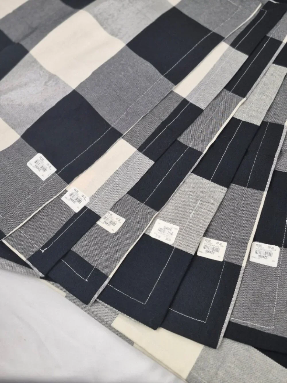 Pottery Barn Buffalo Checkered Table Runner, Table Cloth/Throw & 6 Napkins